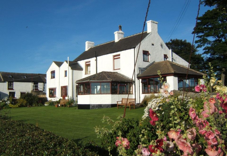 Bee Cottage Farm Guest House - Housity