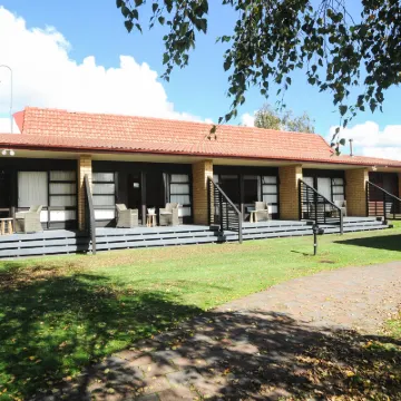Quality Hotel Lincoln Green Hotels near Henderson
