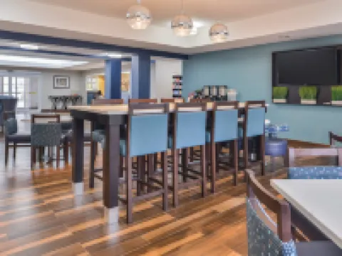 La Quinta Inn & Suites by Wyndham Atlanta South - Newnan ニューナンのホテル