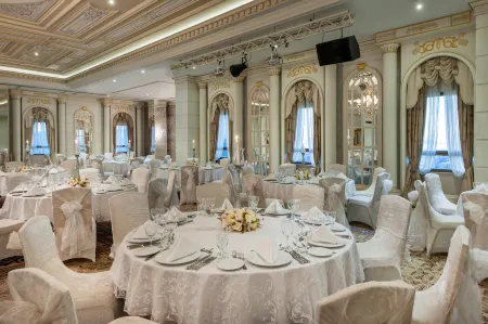 Elite World Van Отели в г. Эдремит