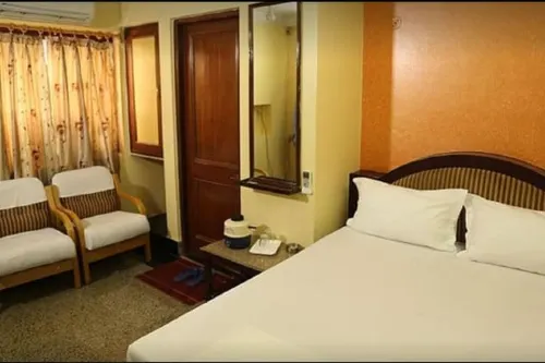 Hotel Mahaveer International - parking