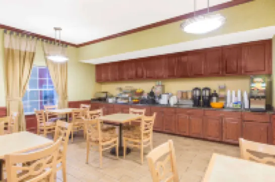 Hawthorn Extended Stay by Wyndham Corpus Christi Padre Is