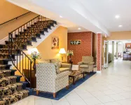 Econo Lodge Lakes Region Hotels in Moultonborough