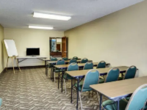 Quality Suites Baton Rouge East - Denham Springs Hotels in East Baton Rouge Parish