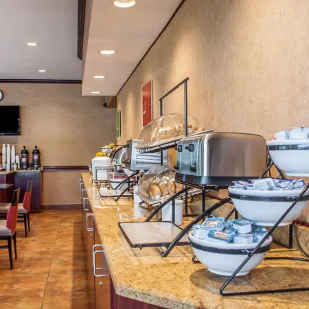 Quality Inn Near Walden Galleria Mall