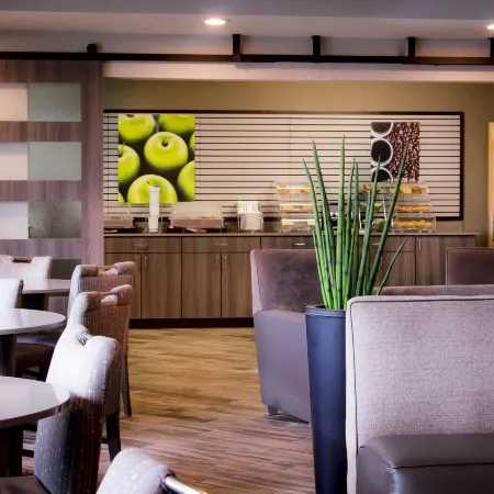 La Quinta Inn & Suites by Wyndham Fairbanks Airport