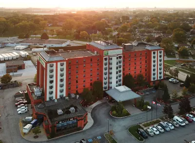 Holiday Inn & Suites Windsor (Ambassador Bridge) by IHG Các khách sạn gần Via Italia