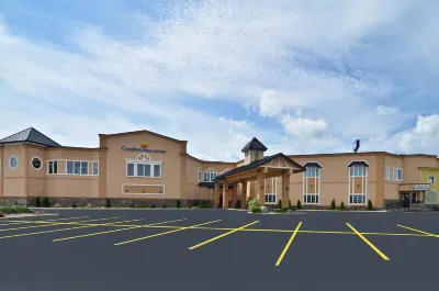 Comfort Inn & Suites Plattsburgh - Morrisonville Hotels in Peru