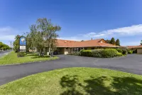 The Henty Hotels in Ob Flat