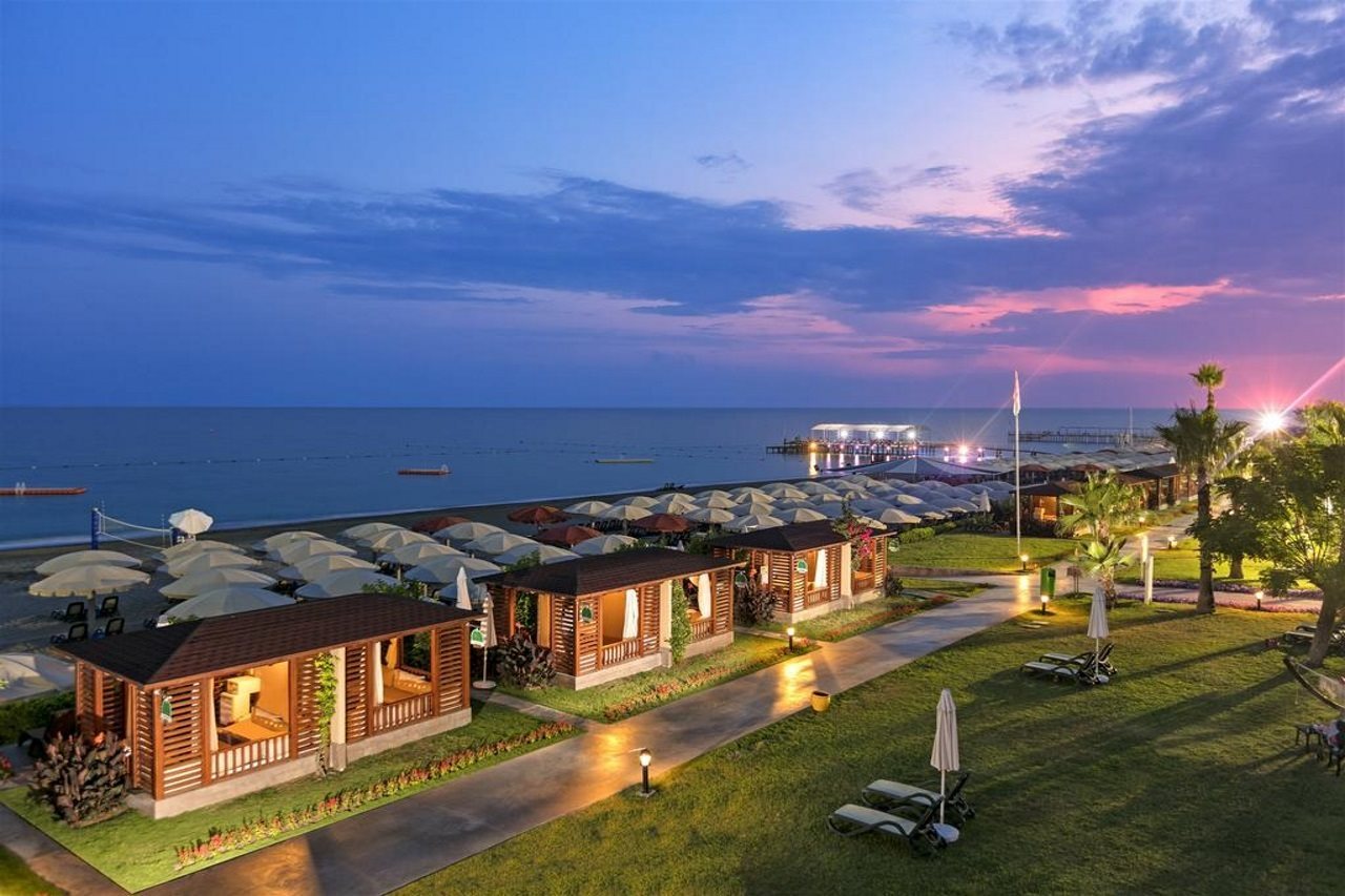 Maritim Pine Beach Resort Belek