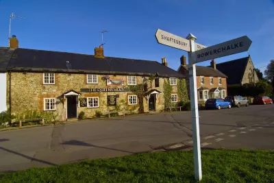 The Queen's Head Hotels in Tisbury