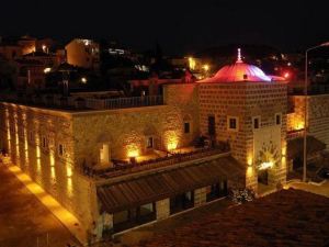 Cesme Kanuni Kervansaray Historical Hotel