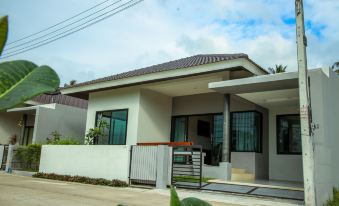 Specious Vacation Dia House Near Beach