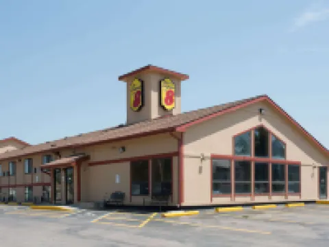 Super 8 by Wyndham Chadron NE Hoteles en Chadron