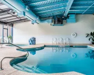 Quality Hotel & Suites at the Falls - Swimmingpools