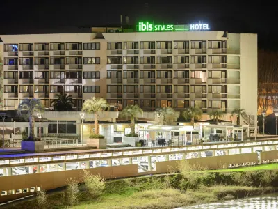 Ibis Styles Dax Centre Hôtels à proximité de : Stade André Darrigade