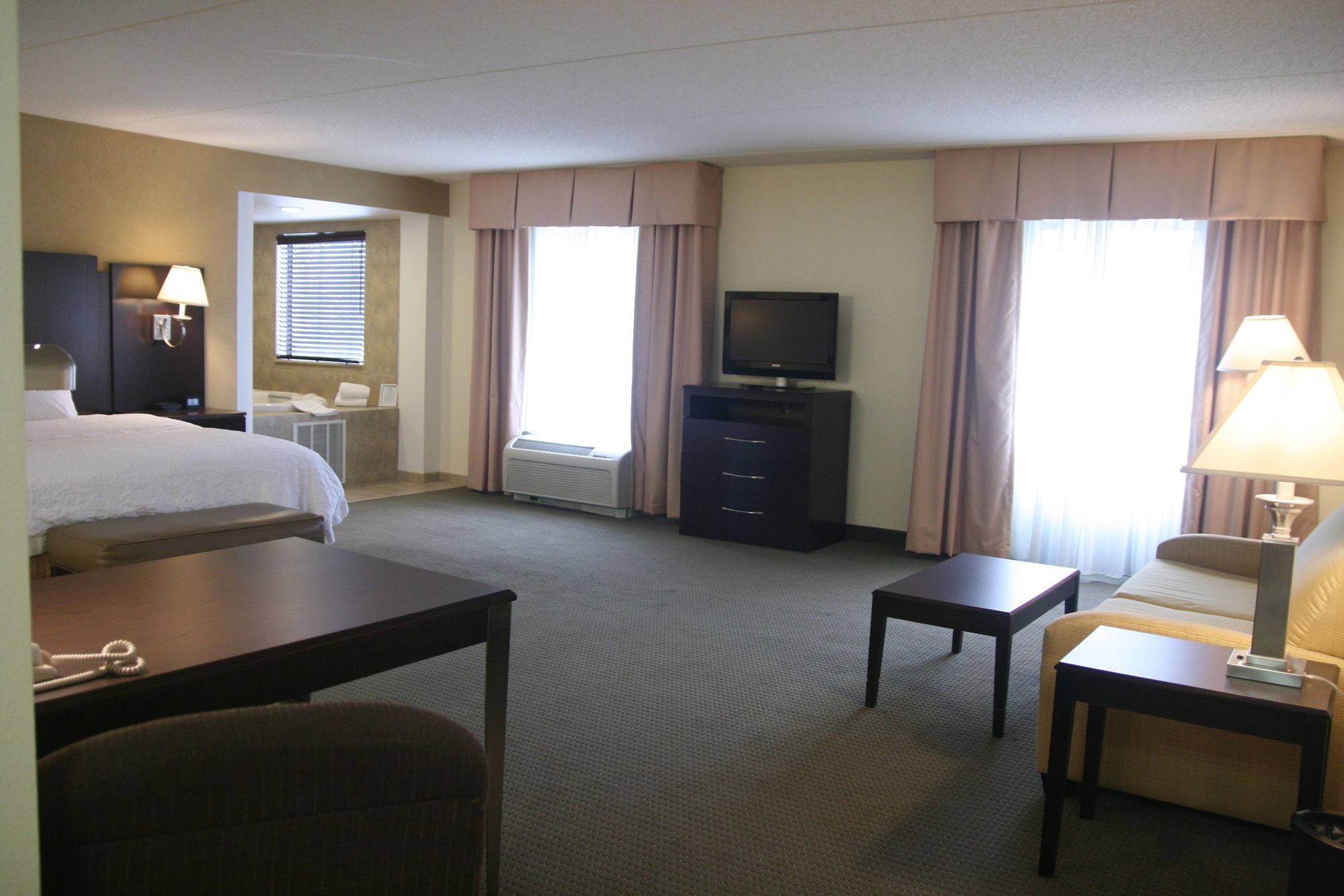 Hampton Inn & Suites Lino Lakes