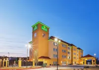 La Quinta Inn & Suites by Wyndham Fort Worth Eastchase