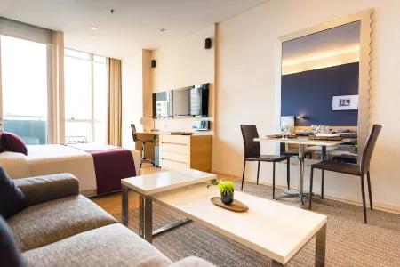 Somerset Sukhumvit Thonglor Bangkok Отели рядом с достопримечательностью «Wat Thung Setthi»