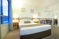 at Whitsunday Vista Holiday Apartments Hotels near Airlie Beach Lagoon