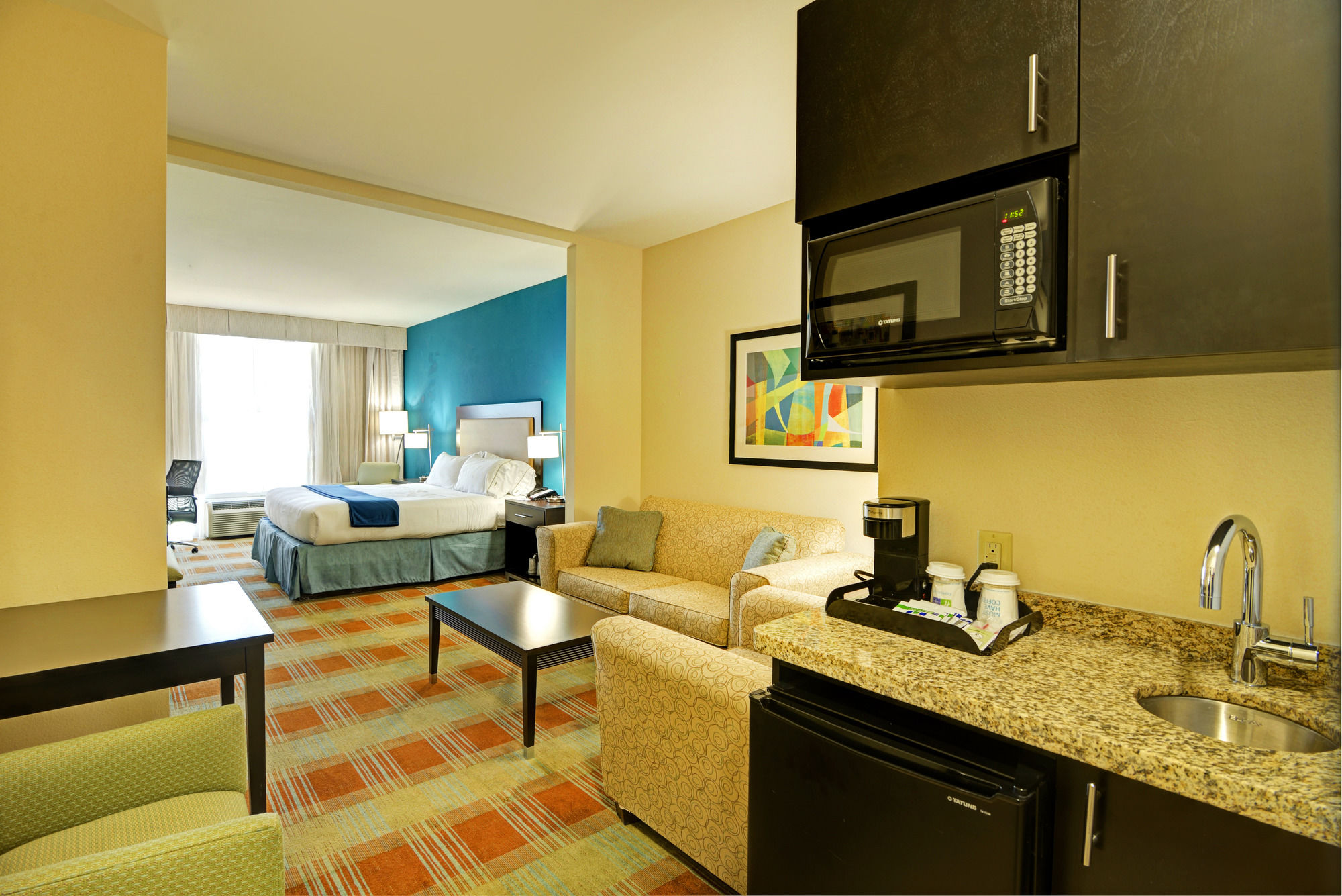 Holiday Inn Express & Suites Houston Northwest-Brookhollow, an Ihg Hotel