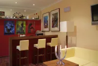 Das Jedermann Boutiquehotel Mit Stadtgarten