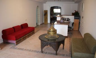 Al Yakhour Hostel