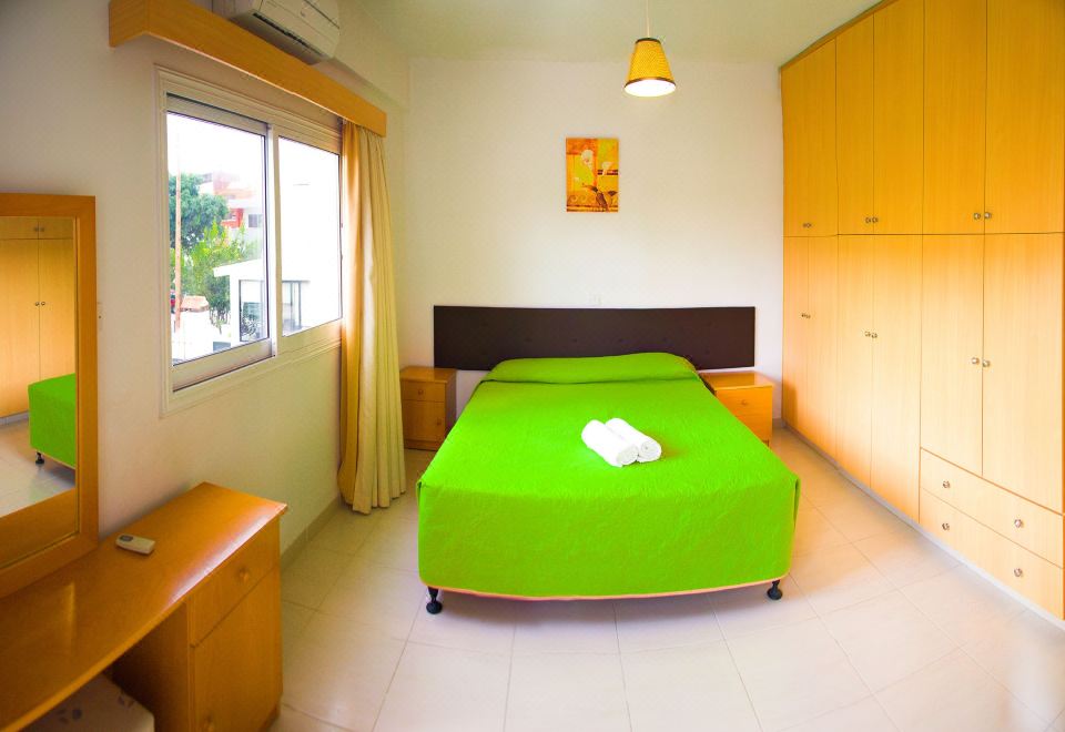 Zoe's Court