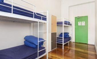 Summer House Backpackers Brisbane