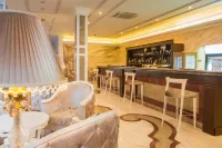 Alean Family  Doville Hotel - 5-Star