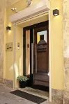 InBox Capsule Hotel (ИнБокс Капсула) Отели в г. Центральный район