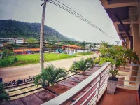 Lanta at Home - Mountain view