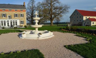 Inn at Springfield Manor - Housity