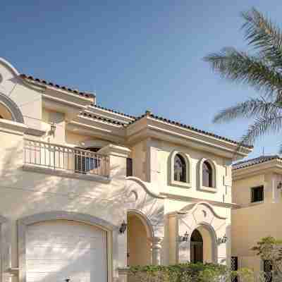 Dream Inn Dubai-Luxury Palm Beach Villa Hotel Exterior