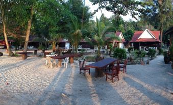 The Barat Perhentian