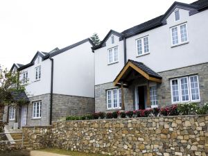 Lakeside Cottages