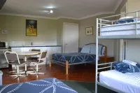 Busselton Ithaca Motel Hotels near Busselton Jetty