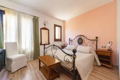 Residence Mareluna Casamatta di Guidaloca 주변 호텔