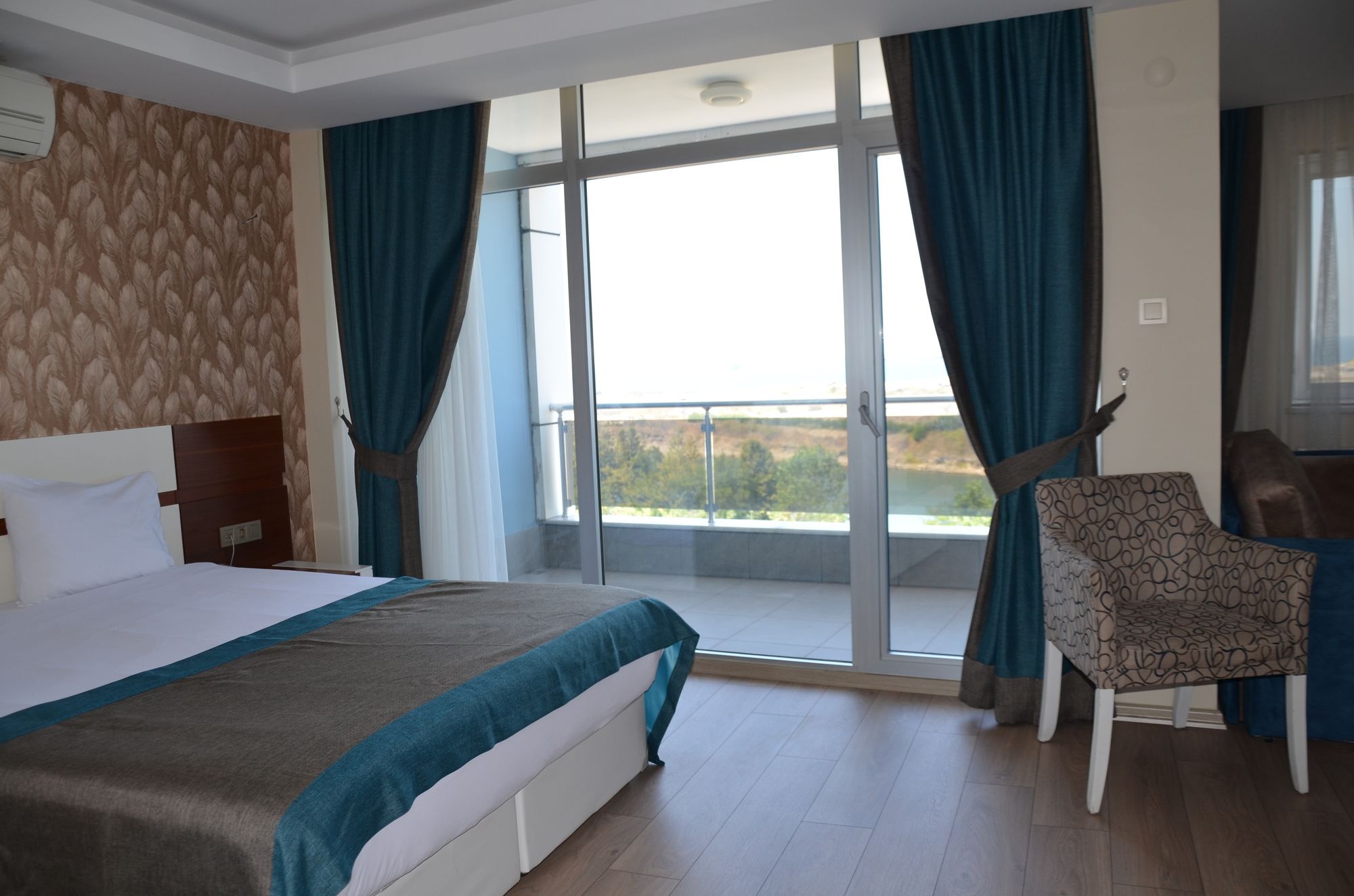 Grand Ahos Hotel & Spa