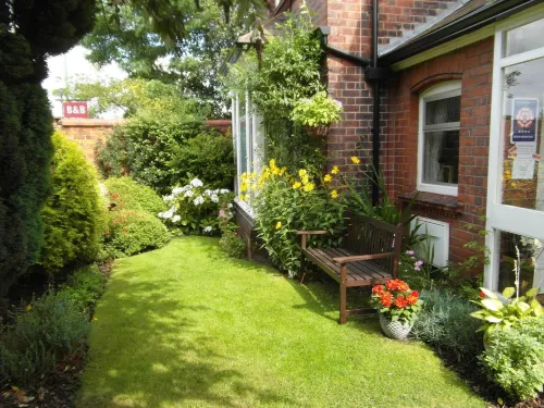 Anton Guest House Bed and Breakfast - parking