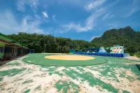 Tontarn Resort and Spa Hotels in Don Sak