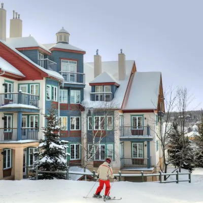 Lodge de la Montagne Hotels near Domaine Saint-Bernard