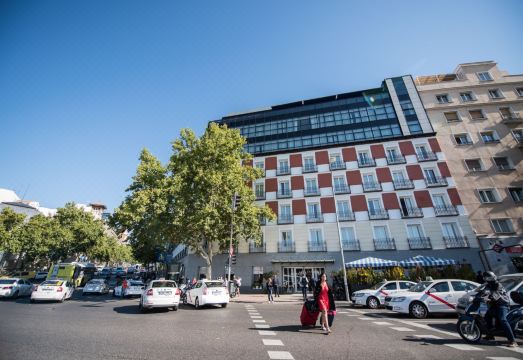 온리 유 호텔 아토차 외관