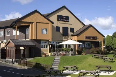 Premier Inn Glasgow (Cumbernauld) Hotels near The Village Flower Shop