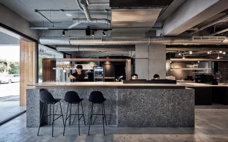 Waterfront Hotel Отели рядом с достопримечательностью «Музей императорского дворца»