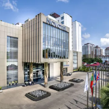Novotel Yangon Max