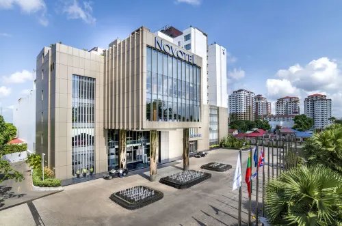 Novotel Yangon Max