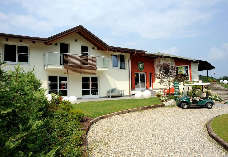 La Foresteria Canavese Golf & Country Club-Torre Canavese Updated 2023 Room  Price-Reviews & Deals | Trip.com