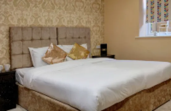 Baylis Park Hotel