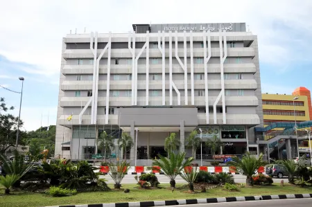 Badi'ah Hotel Отели рядом с достопримечательностью «Yayasan Sultan Haji Hassanal Bolkiah Complex»
